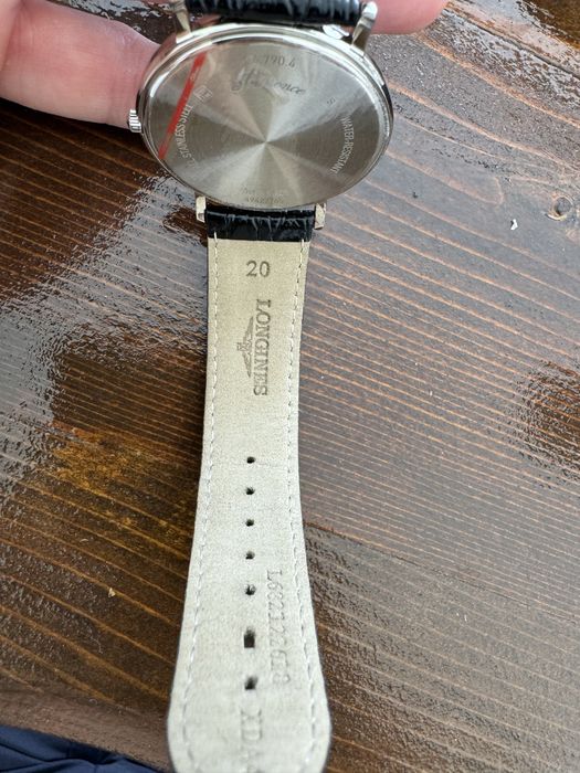 Часовник с кожена каишка longines