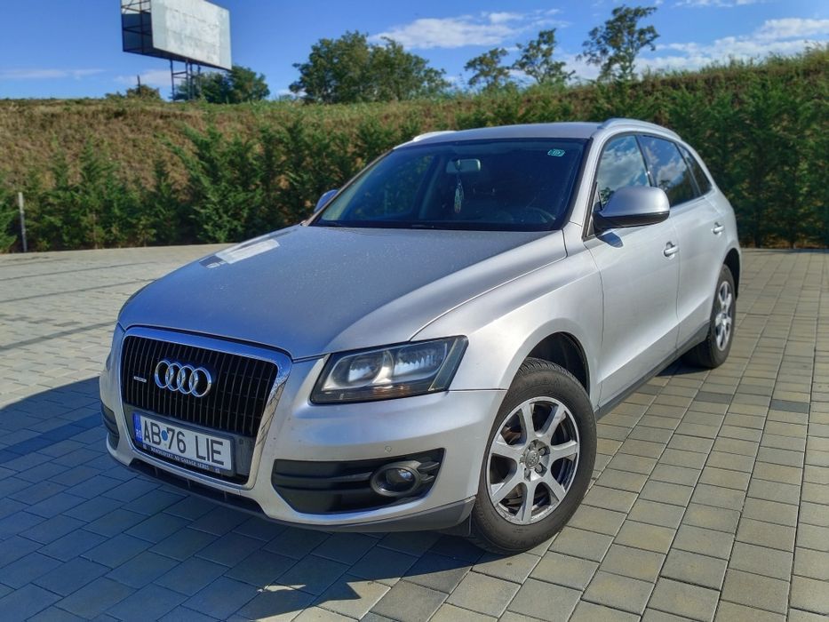 Vând Audi q5 2009