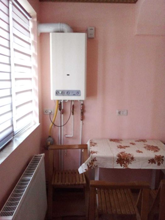 Închiriez garsoniera