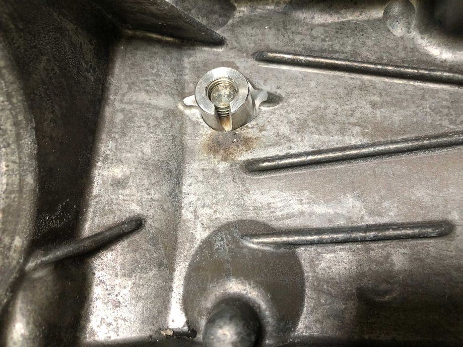 Baie ulei originala BMW F30 F34 F32 F33 F36 X3 F25 X4 435XD N57Z 313CP