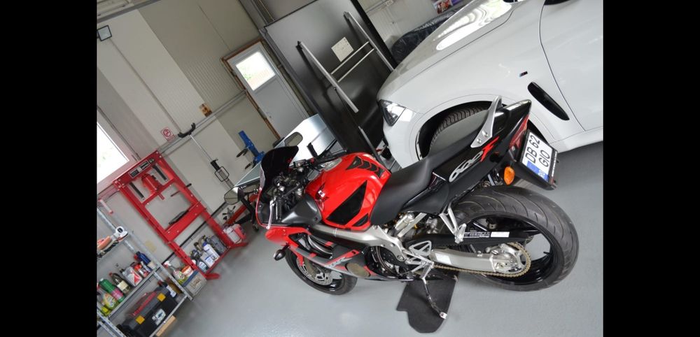 Honda CBR F4i  an 2006  23.000 km