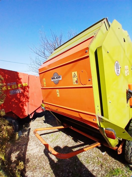 Balotiera rotunda Wolvo R12 super2000 presa baloti krone supertino