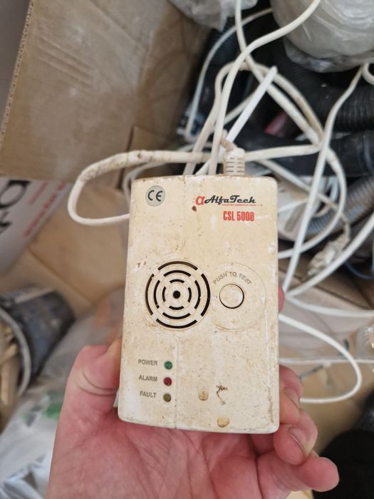 Donez detector gaz metan