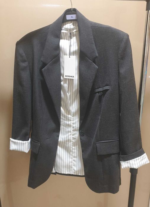 Sacou Bershka ,Gri Antracit, NOU , Eticheta