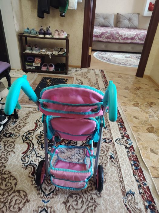 Продаю игрушечную коляску