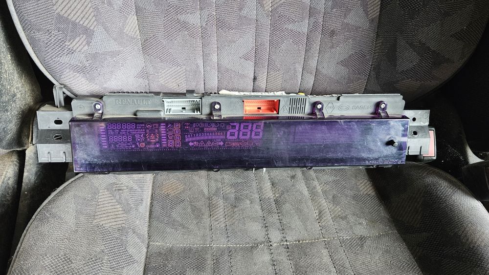 Километраж за Renault Espace 4-2.2 dci