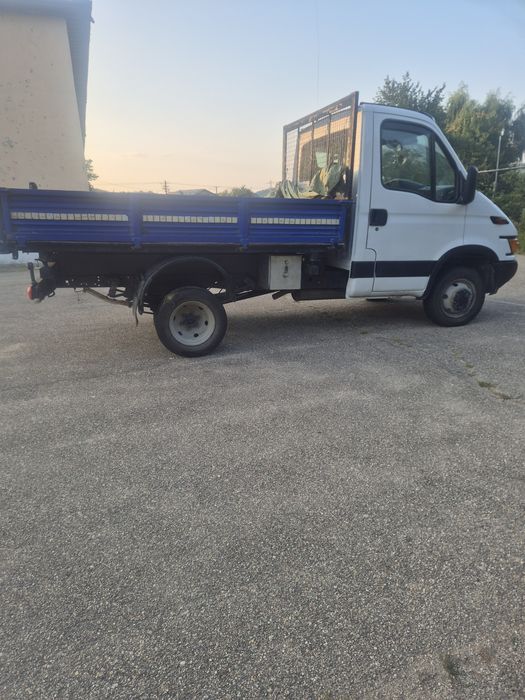 De vânzare iveco basculabil