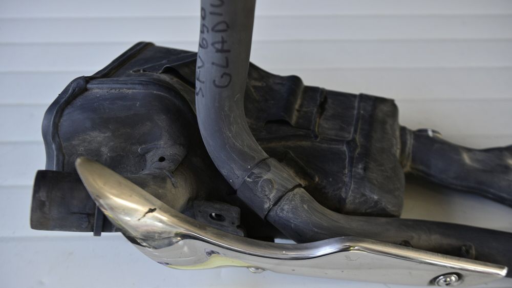 Suzuki SFV650 Gladius 2009 2016 Toba de evacuare originala