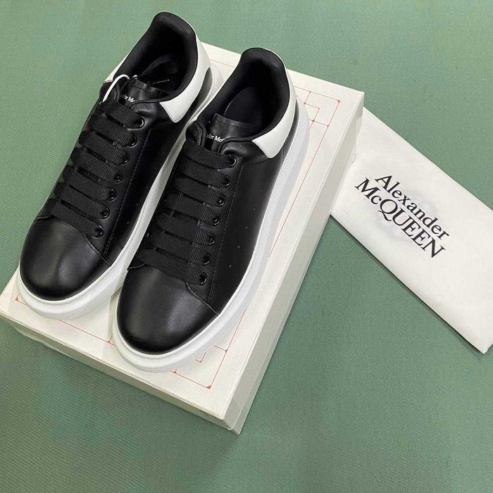 Adidasi Alexander Mc Queen l Produs NOU Premium din Piele - Full Box