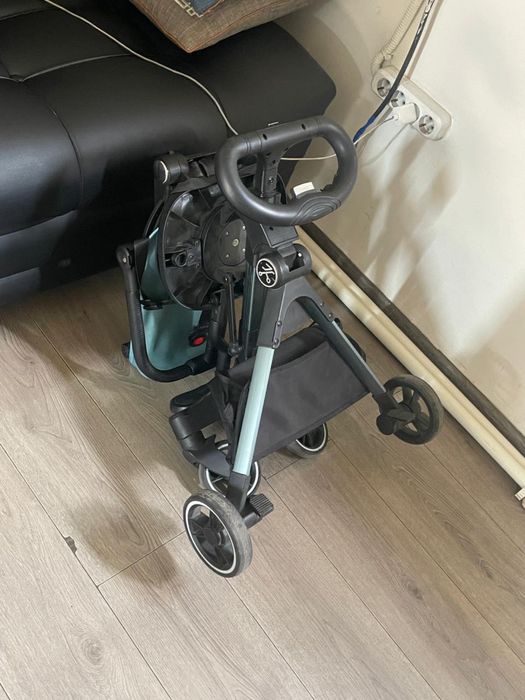 Коляска в хорошем состояние