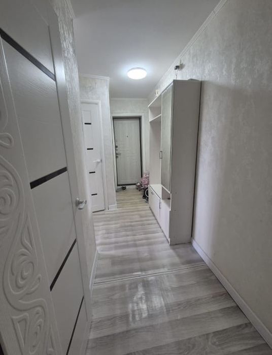 Продается трех комнатная квартира в центре города