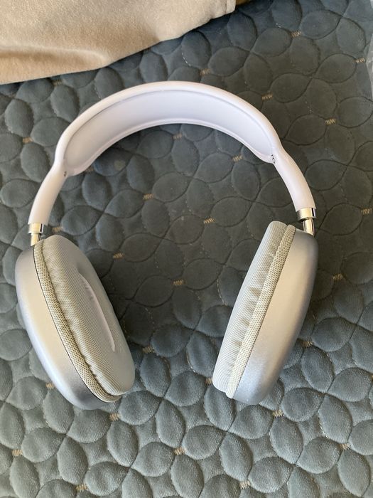 Продаётся Наушник