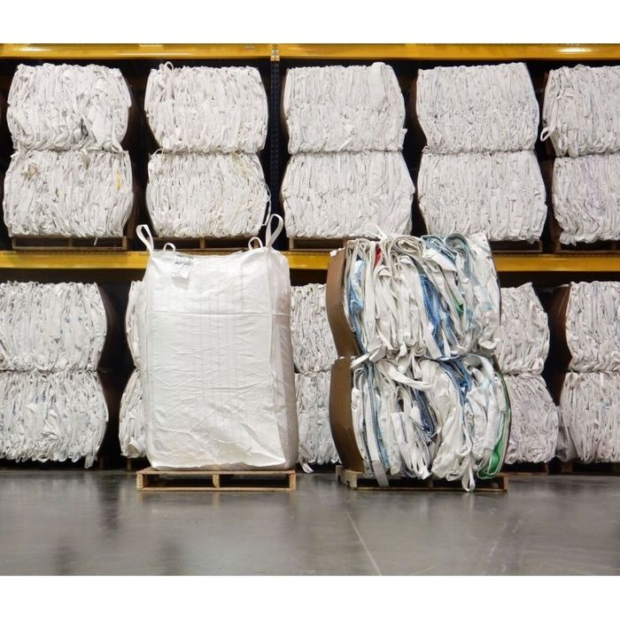 Закупаем  биг-бэг из под строительных материалов.