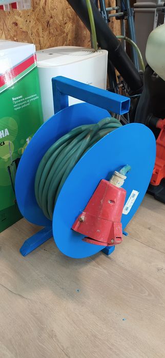 Трифазна макара 5/4квадрата кабел със евро букса