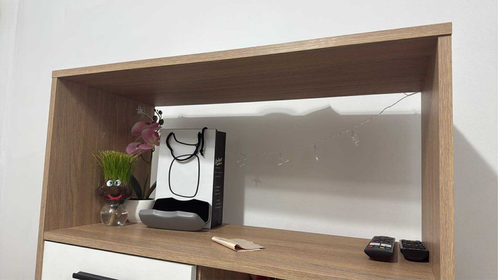 Секция бюро с шкаф,запазена, без дръскотини