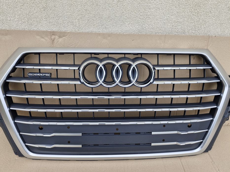 Grila centrala Audi Q7 NOUA 2016-2019