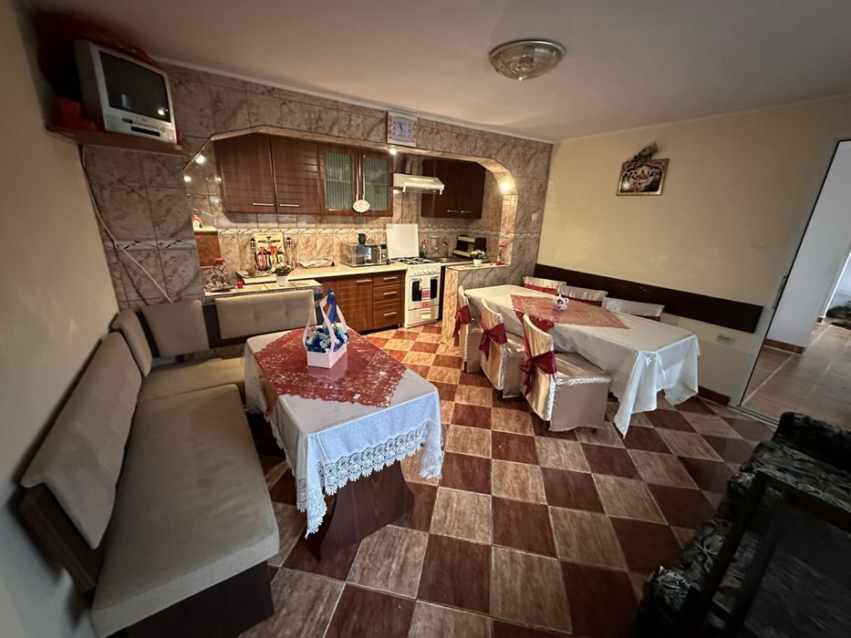 Inchiriez cabana / pensiune Paste  2026