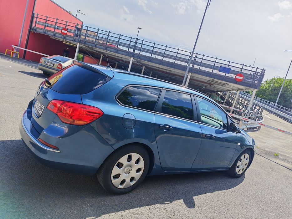 Opel Astra J  2013 Benzina