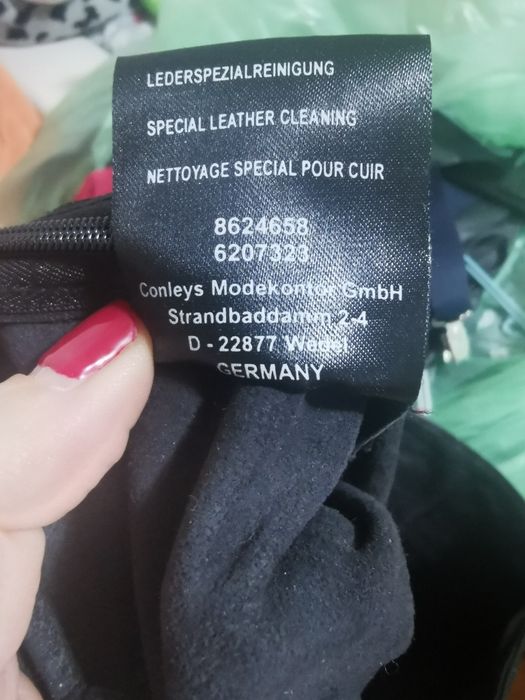 vând pantaloni piele naturala foarte moi și catifelati, NOI