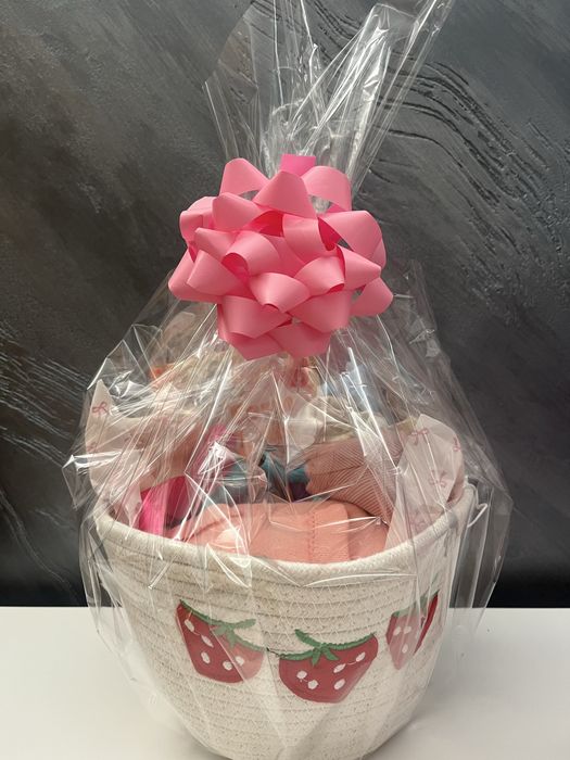 Подарък за бебе „Ягодова нежност“