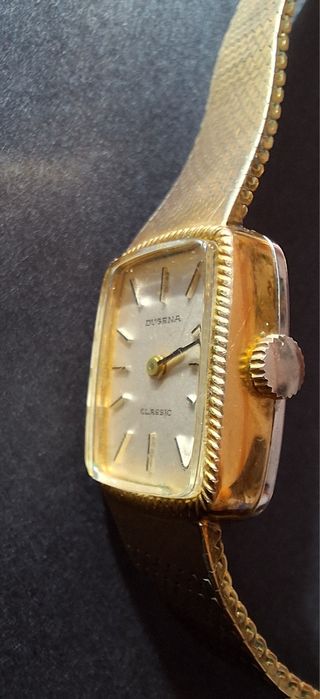 Ceasuri damă diferite modele .