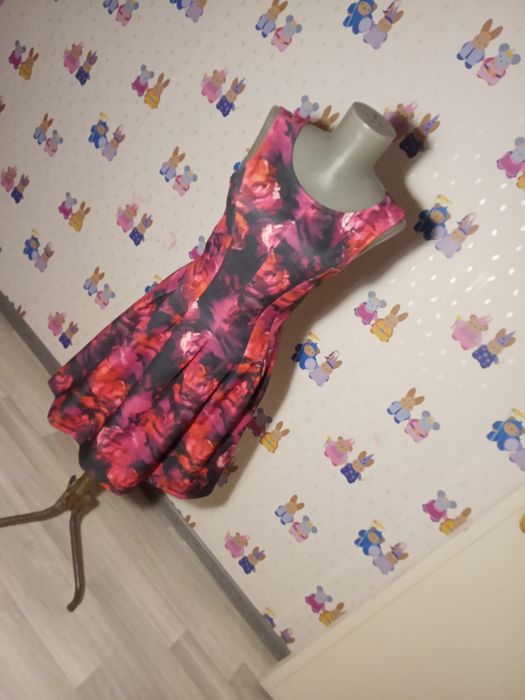 Платье для девушек. Размер 42-44