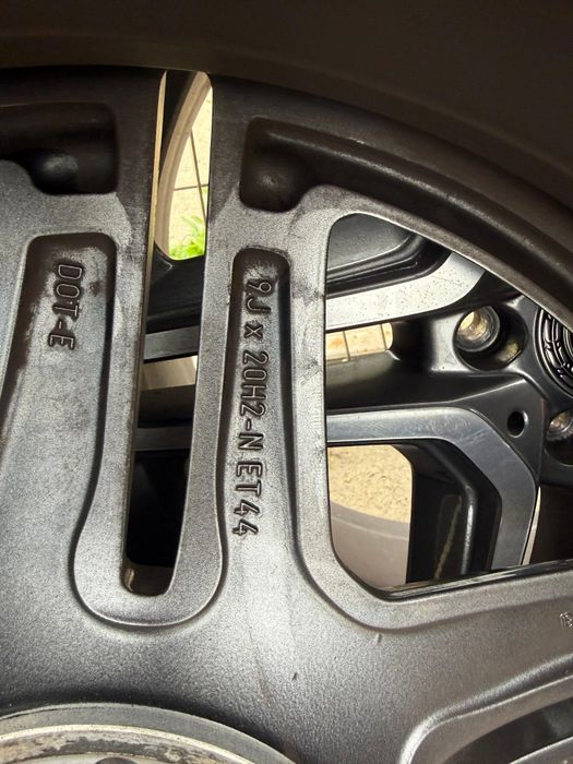 Roti complete Mercedes AMG R20