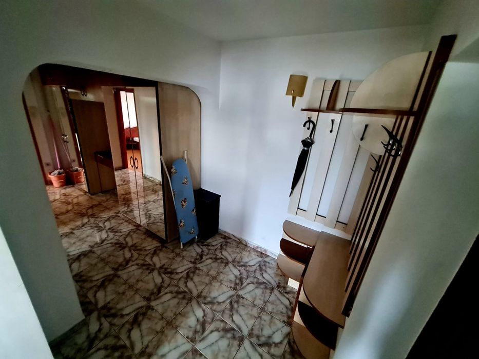 Per fizică/ 3 camere decomandat 74 m/ Nicolina 2 Lidl/ bloc pe cadre
