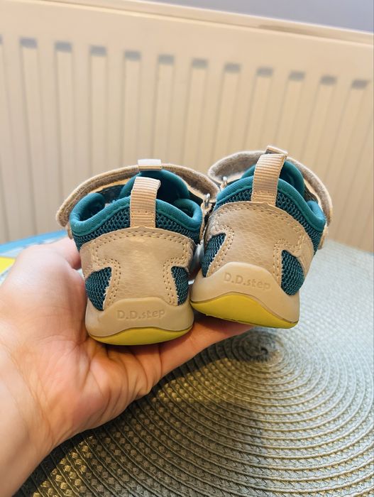 D.d.ster, Nike  детски сандали/обувки /20 и 22 номер