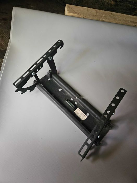 Кронштейн крепление под телевизор на стену