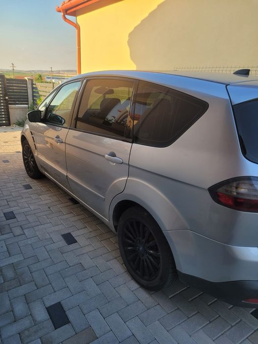 Vând Ford S Max impecabil