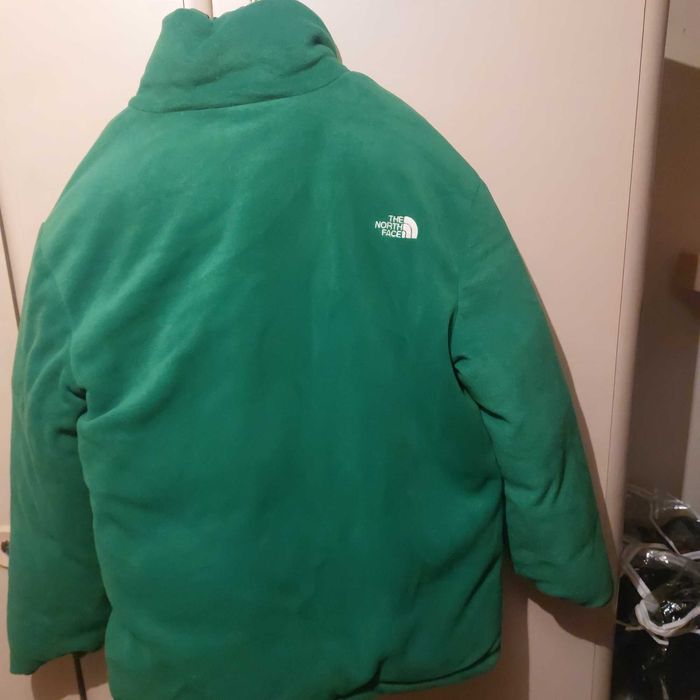 Продавам  зимно яке с две лица THE NORTH FASE