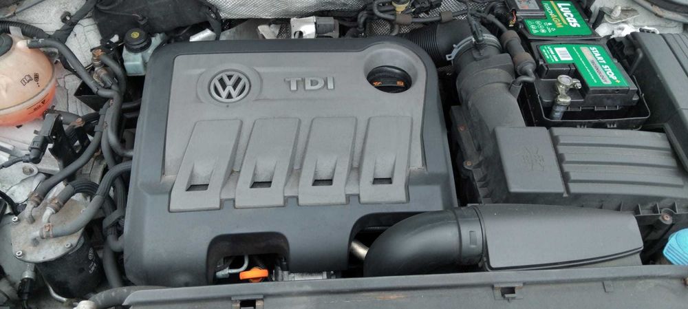 Dezmembrez Volkswagen Tiguan 2.0 TDi an 2014 cod motor CFFB