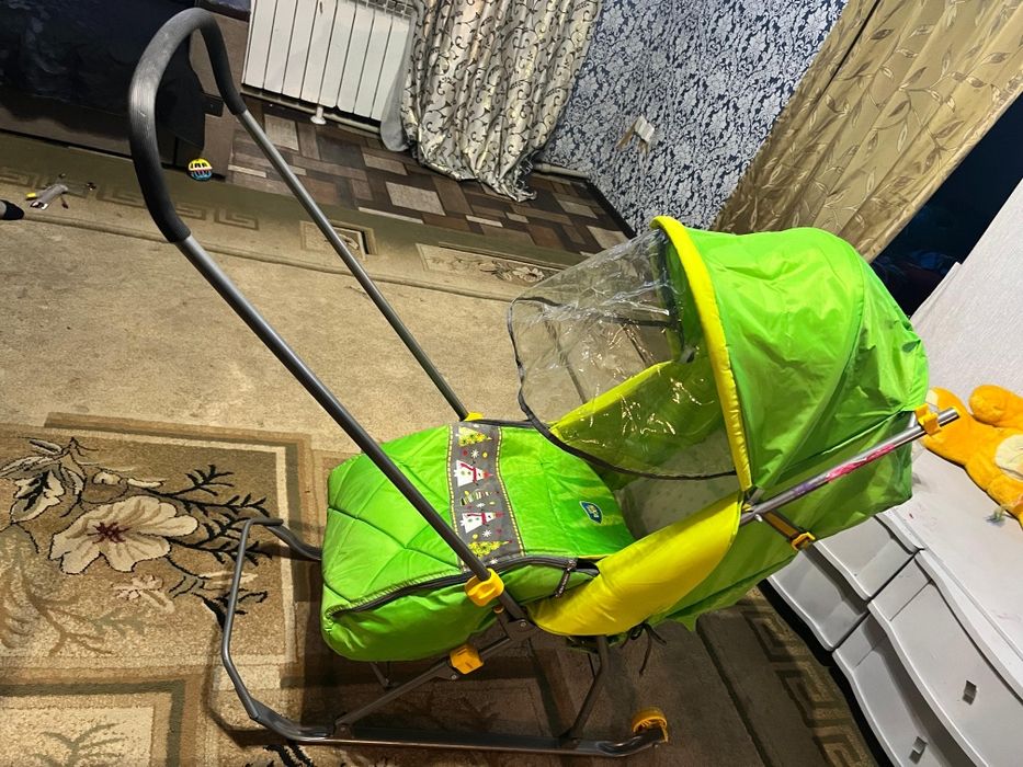 Продам санки коляску