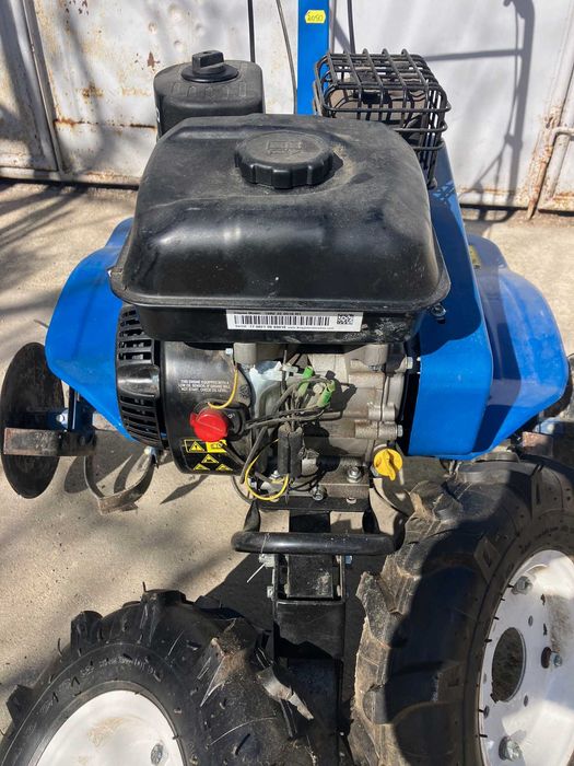 Vând motocultor BRIGGS & STRATTON