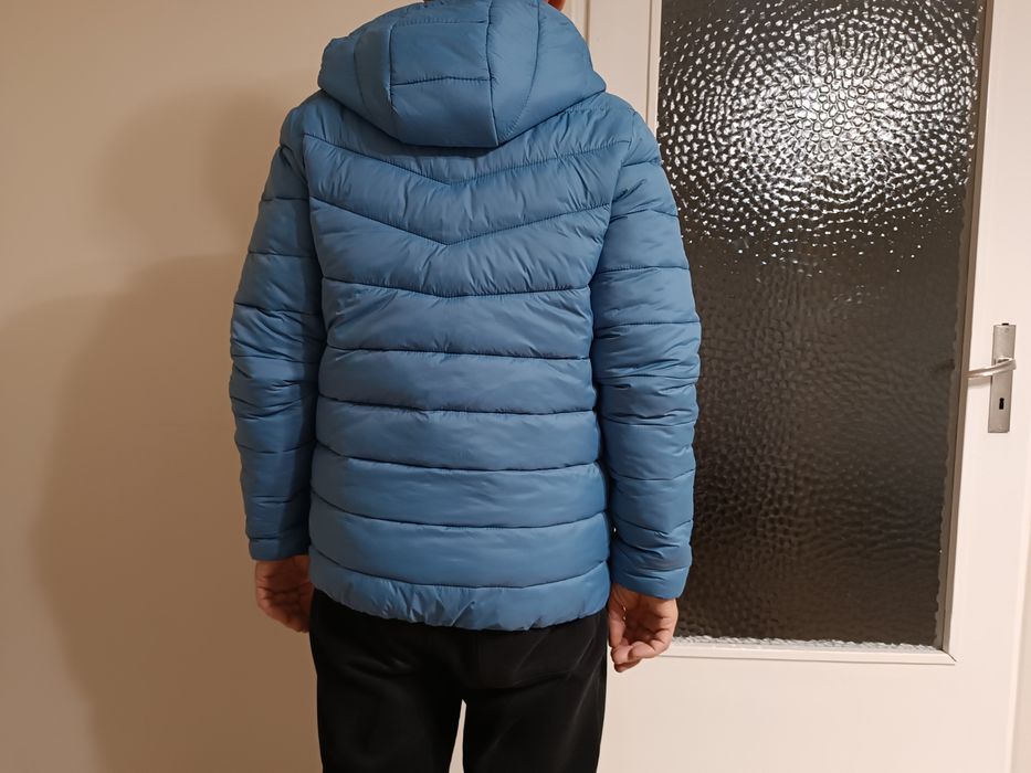 Мъжко зимно яке с качулка