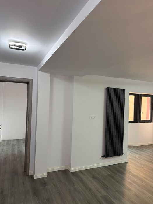 Ultracentral 3 camere