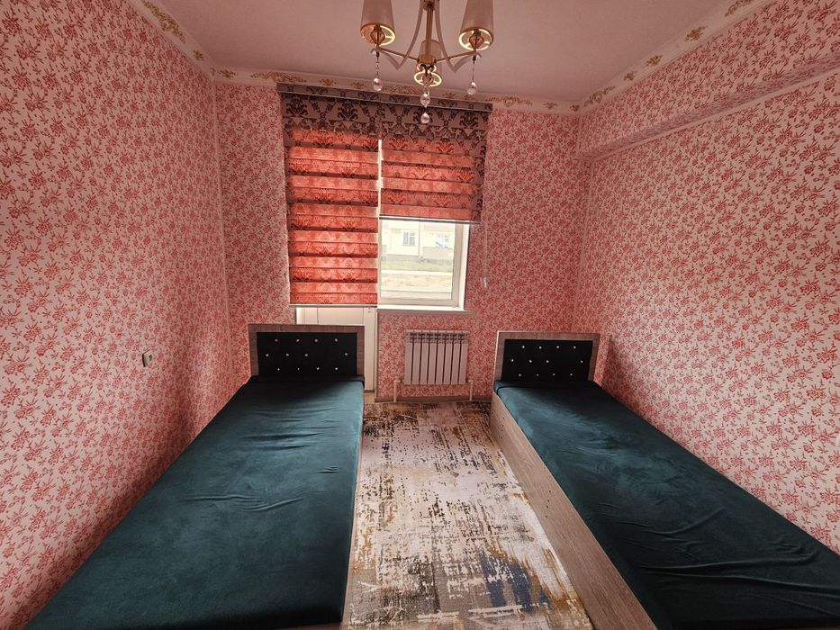 Ижарага 3 хоналик квартира 1-каватдан берилади. Янги Дом.
Барча жихозл