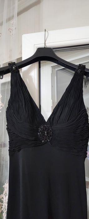 Vând rochie foarte eleganta