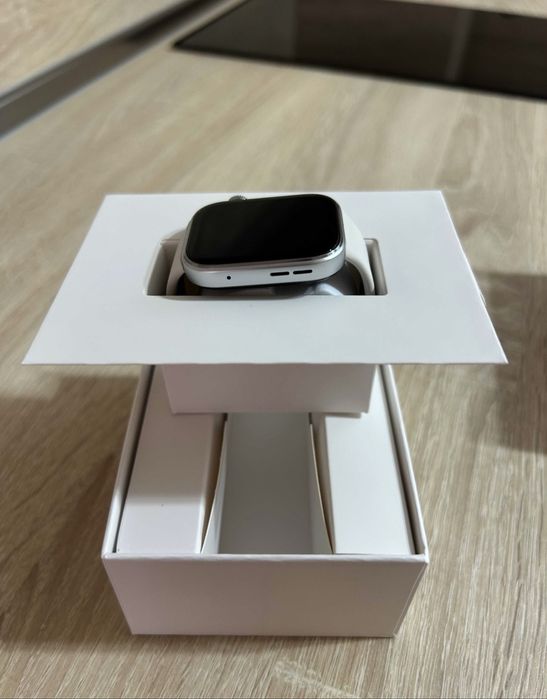 Смарт часовник Huawei watch Fit 4