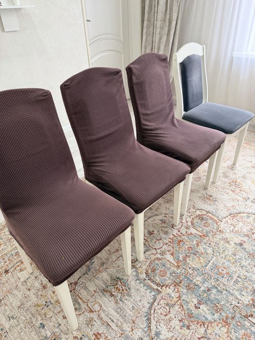 Продам 4 стула комплект
