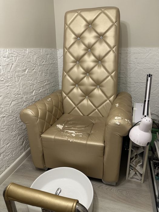 Продаю педикюрное кресло