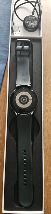 Samsung Galaxy Watch4 / 44mm  LTE / Bluetooth / Wi-Fi / GPS