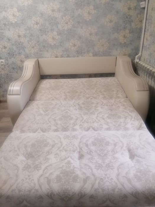 Диван раскладной в отличном состоянии