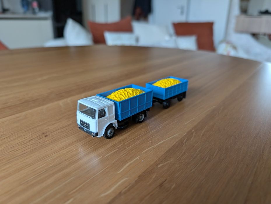 Macheta camion Roman Diesel agricol 1:87