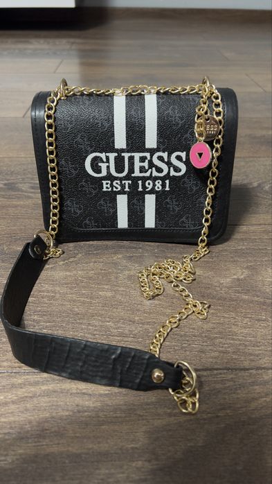 Женска Чанта Guess