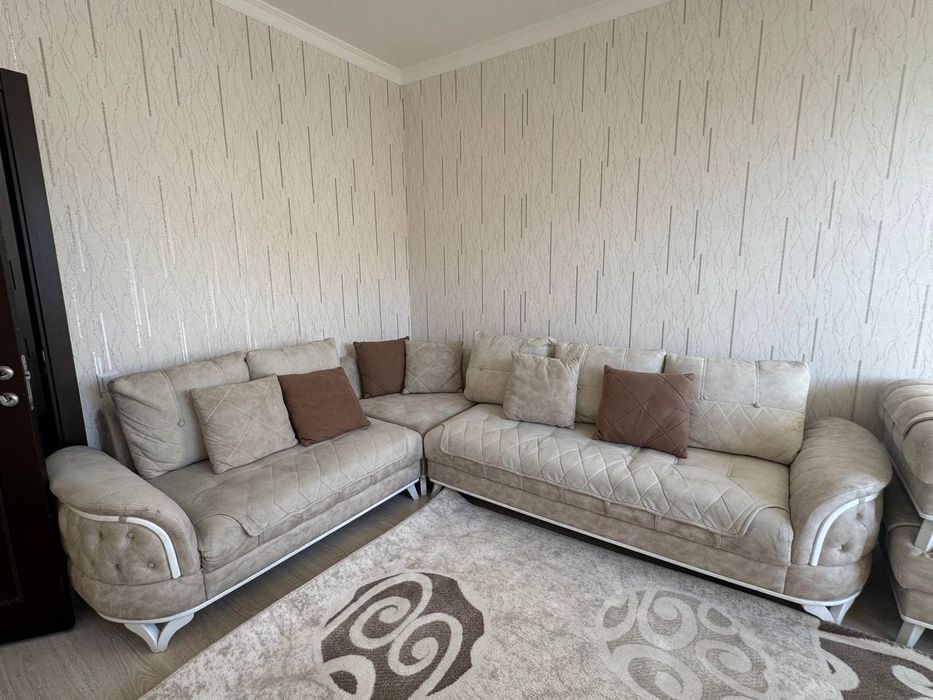 Уголок для гостиной в хорошем состоянии