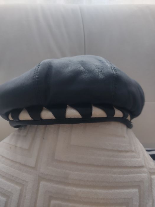 Отдаю Шапки и Шарфы