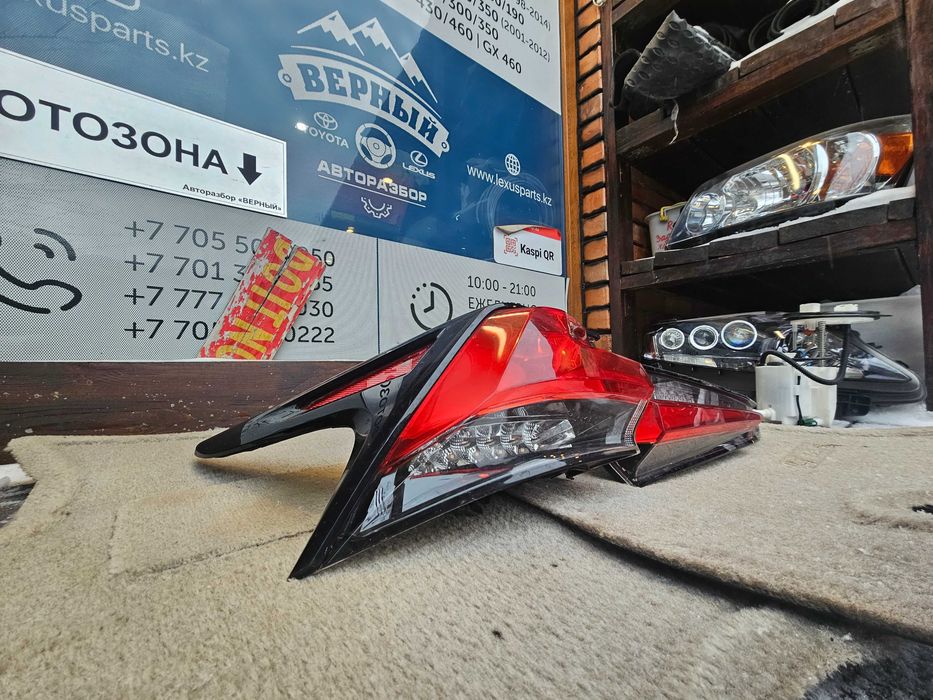 Задняя оптика LEXUS NX