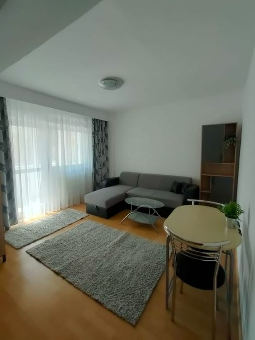 Închiriez garsonieră central
